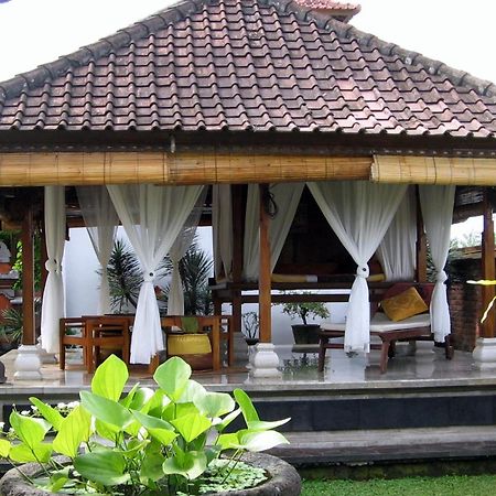 Hotel Puri Ayu Canggu Exterior foto