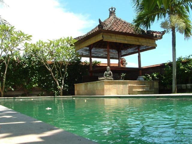 Hotel Puri Ayu Canggu Exterior foto