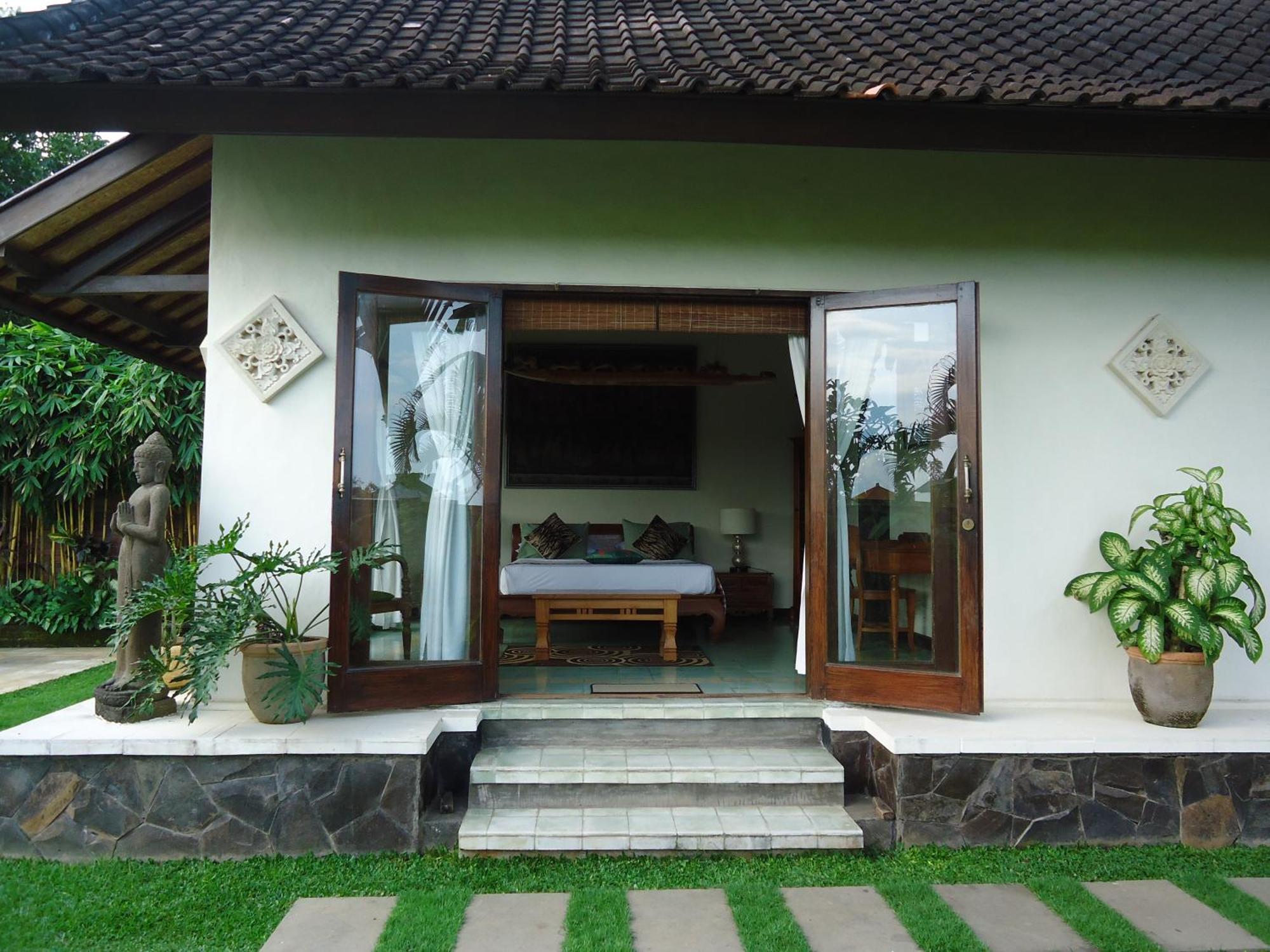 Hotel Puri Ayu Canggu Habitación foto